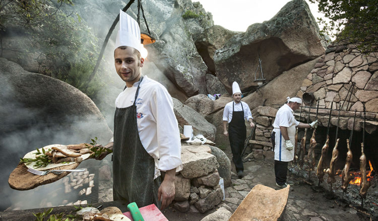 Tutto pronto per la cena sarda